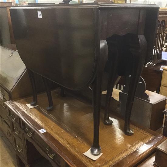 Mahogany drop-flap table(-)